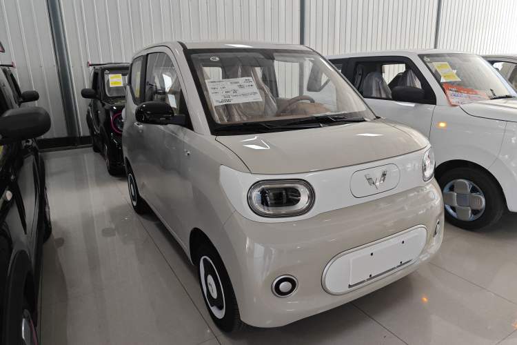 Used Wuling Hongguang MINIEV 2024 3rd Generation 215km Youth Edition