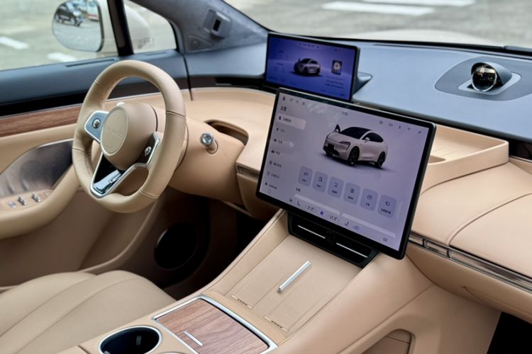 Used Hima Luxeed R7 2025 Range-Extended Version 251 km Max