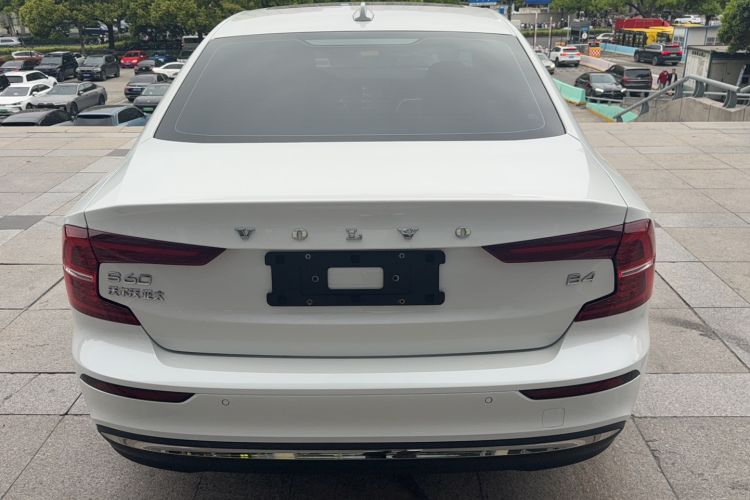 Used Volvo S60 2023 B4 Zhiyi Luxury Edition Exterior 4