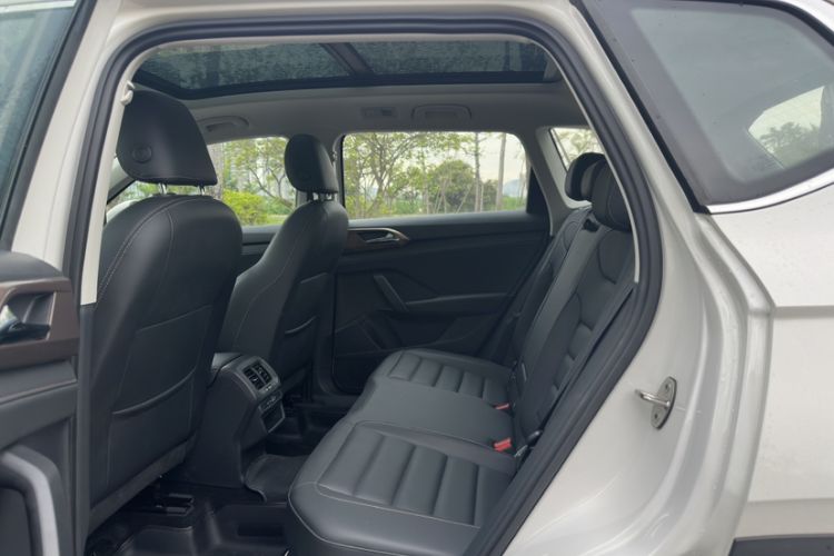 Used Volkswagen Tharu 2021 330TSI Four-Wheel Drive Luxury Edition Interior 6