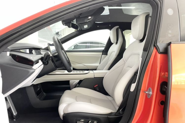 Used Xiaomi Auto SU7 2024 Four-Wheel Drive Ultra-Long Range Advanced Intelligent Driving Max Edition
