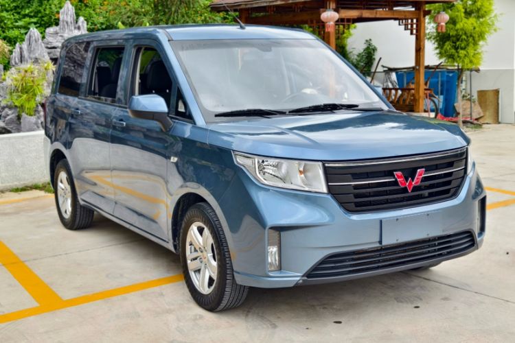 Used Wuling Hongguang PLUS 2019 1.5T Manual Comfort Version 7 Seats