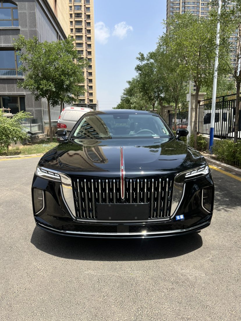 Hongqi H9 2025 Model Facelifted 2.0T Two-Wheel Drive Flag-Style Luxury Business Edition, 5 Seats - Chinese Trim Xiang — снимка 5
