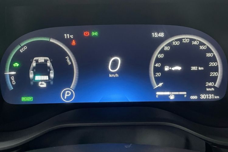 Used Toyota Granvia 2024 2.5L Hybrid Prestige PLUS Four-Wheel Drive Version Odometer Close Up