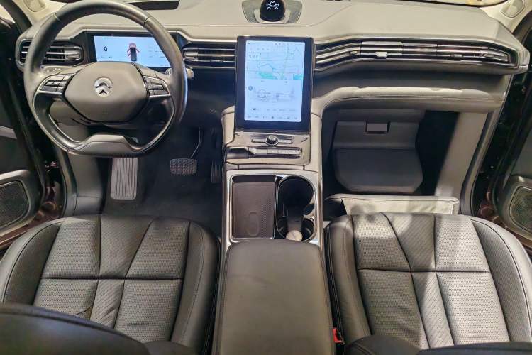 Used Nio ES8 2018 355 km Base Version 7-Seater Edition