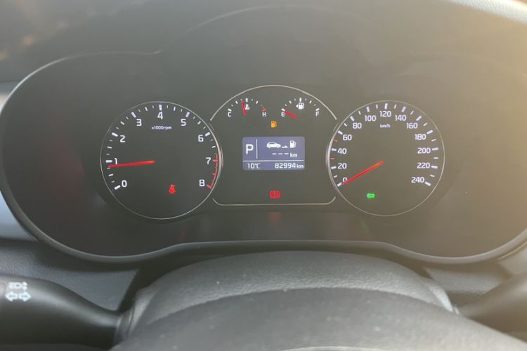 Used Kia Carens 2013 2.0L 7-Seater Automatic Standard Version China V Standard