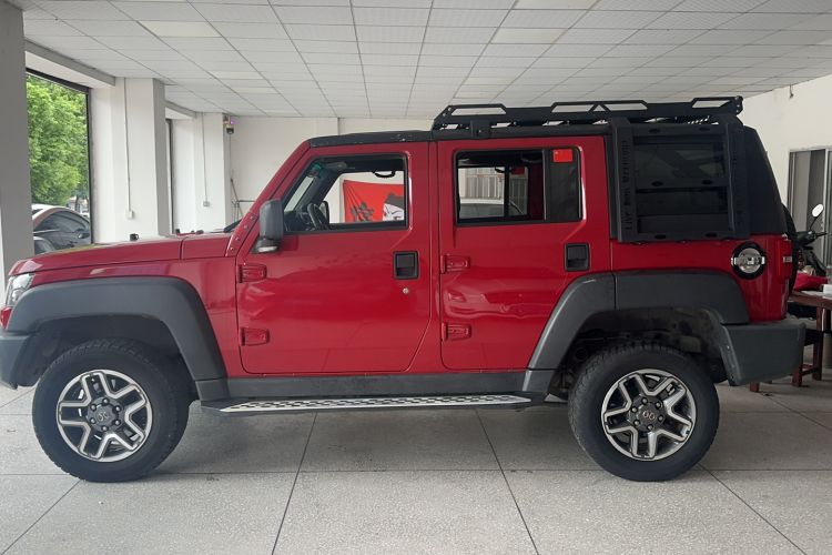 Used BAIC Off-Road BJ40 2018 40L 2.0T Manual Diesel Four-Wheel Drive Prestige Edition