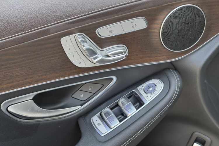 Used Mercedes-Benz GLC 2022 Refreshed GLC 300 L 4MATIC Dynamic Edition Prestige Version Interior 3