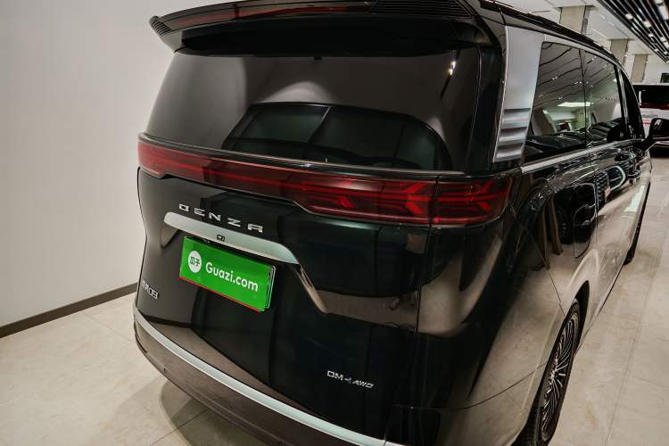 Used Denza D9 2024 DM-i 980 Four-Wheel Drive Prestige Model
