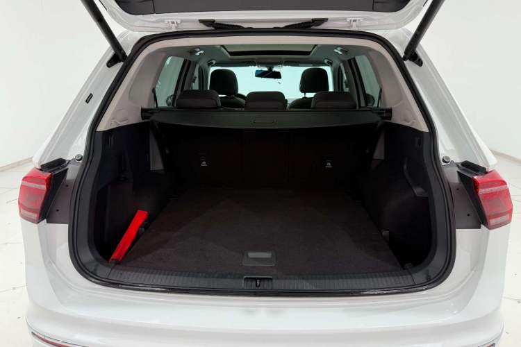 Used Volkswagen Tiguan L 2024 330TSI Automatic Two-Wheel Drive R-Line Enhanced Edition