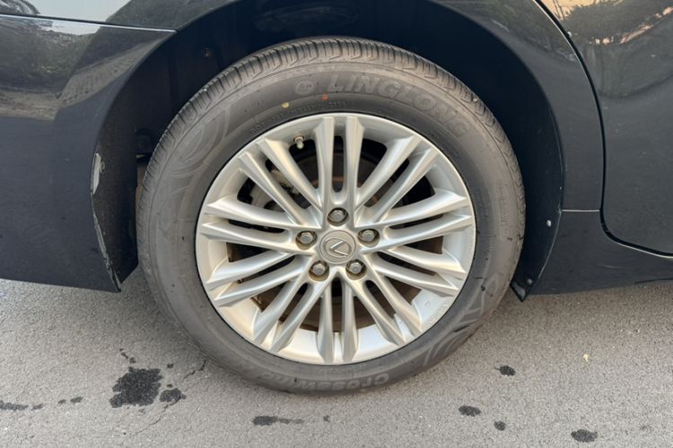 Used Lexus ES 2016 200 Midnight Special Limited Edition
