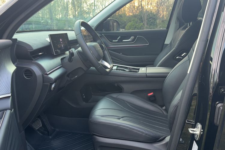 Used Chery Fengyun T9 2024 120 Long-Range Comfort Version 5 Seats Lithium Iron Phosphate Interior 1