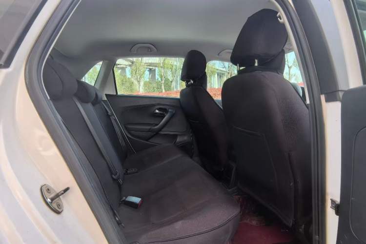 Used Volkswagen Polo 2014 1.4L Automatic Comfort Edition
