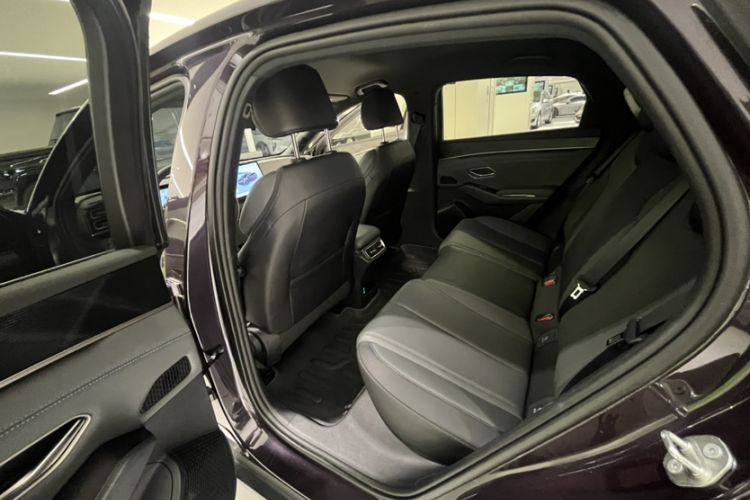 Used BYD Qin L 2025 DM-i Smart Drive 80KM Leading Model
