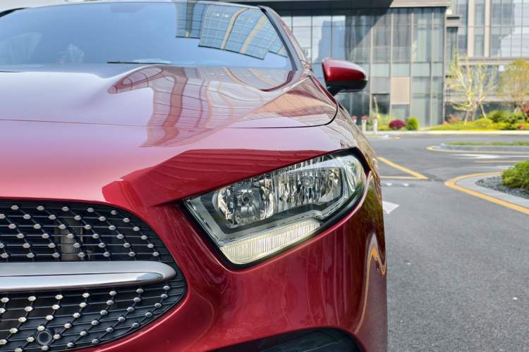 Used Mercedes-Benz A-Class 2019 A 180 L Sport Sedan Left Front Headlight