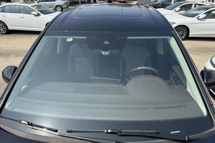 Used Volkswagen Viloran 2024 330TSI Business Edition Roof