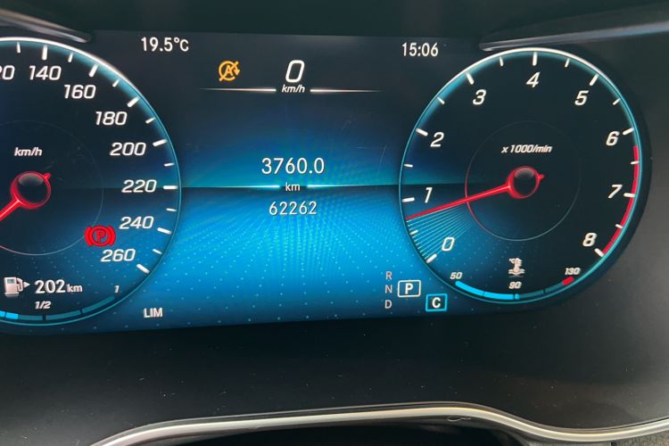 Used Mercedes-Benz GLC 2022 Refreshed GLC 300 L 4MATIC Dynamic Edition Prestige Version Odometer Close Up