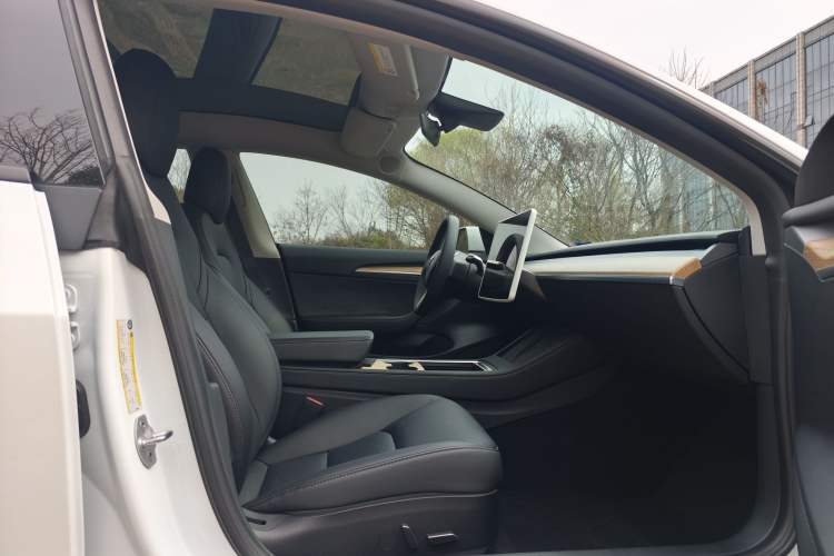 Used Tesla Model 3 2022 Rear-Wheel-Drive Version
