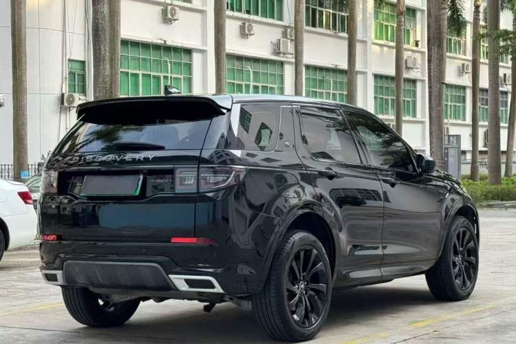 Used Land Rover Discovery Sport New Energy 2022 Facelifted P300e Plug-in Hybrid Electric Version Exterior 4