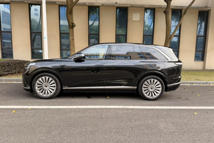 Used ONVO Luxeed L90 2025 Model—Max Six-Seater Version