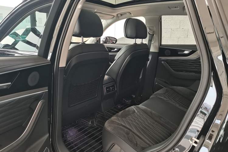 Used Hongqi HS5 2022 Revised Version 2.0T Smart Connect Flagship Edition