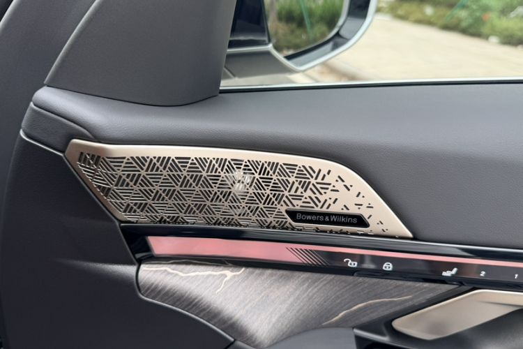 Used BMW 5 Series 2025 530Li Luxury Edition M Sport Package Interior 3