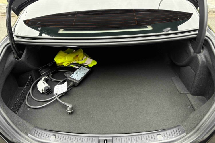 Used Mercedes-Benz E-Class New Energy 2022 Facelift E 350 e L Plug-in Hybrid Sedan
