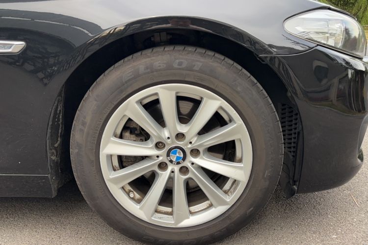 Used BMW 5 Series 2014 520Li Elegant Model
