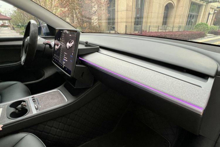 Used Tesla Model Y 2023 Rear-Wheel-Drive Version Interior 12