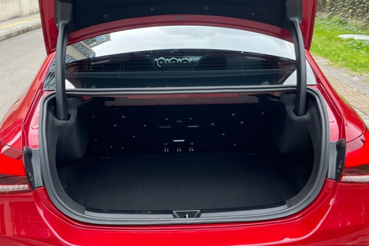 Used Mercedes-Benz A-Class 2020 Restyled A 200 L Sport Sedan Fashion Version
