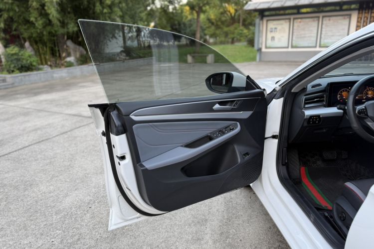 Used Volkswagen Lamando 2023 Lavida L 280TSI DSG Cool & Spicy Edition