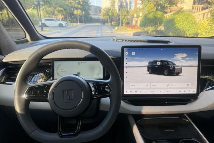 Used Zeekr 009 2022 WE Edition Interior 2