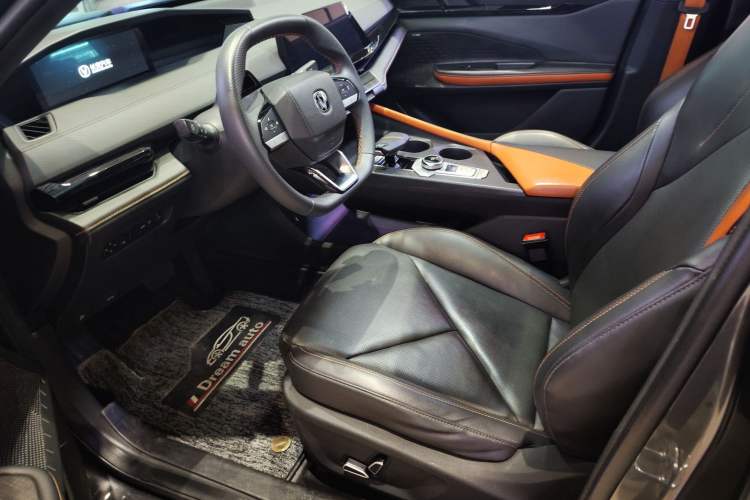 Used CHANGAN UNI-V 2022 1.5T Smart Navigation Version
