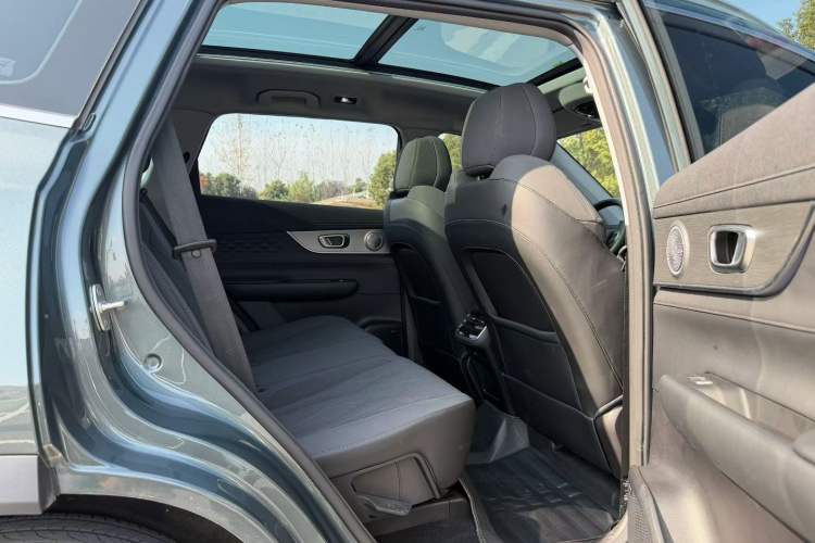 Used Chery Tiggo 8 PLUS 2025 290TGDI DCT Luxury 5-Seater