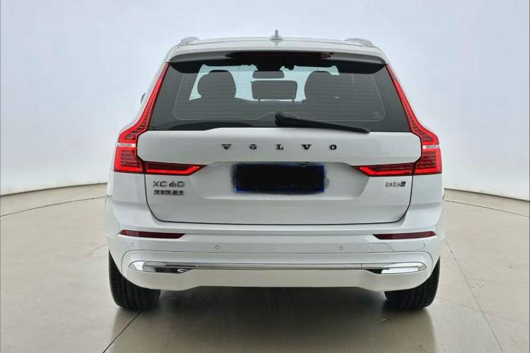 Used Volvo XC60 2022 B5 4x4 Zhiyi Luxury Edition
