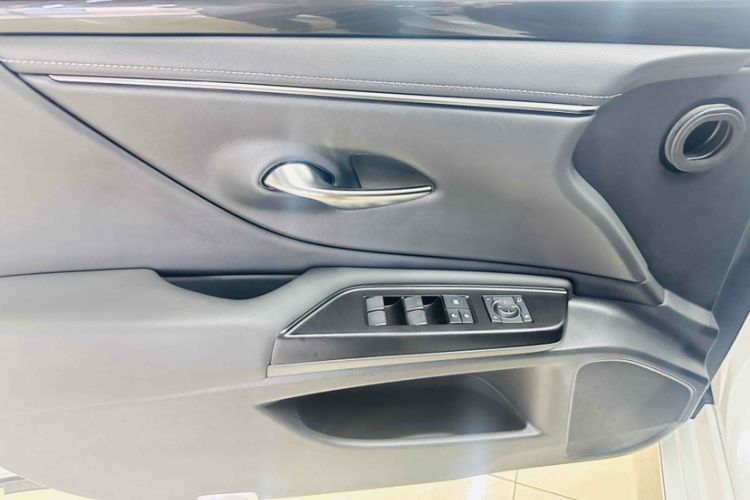 Used Lexus ES 2020 200 Excellence Edition