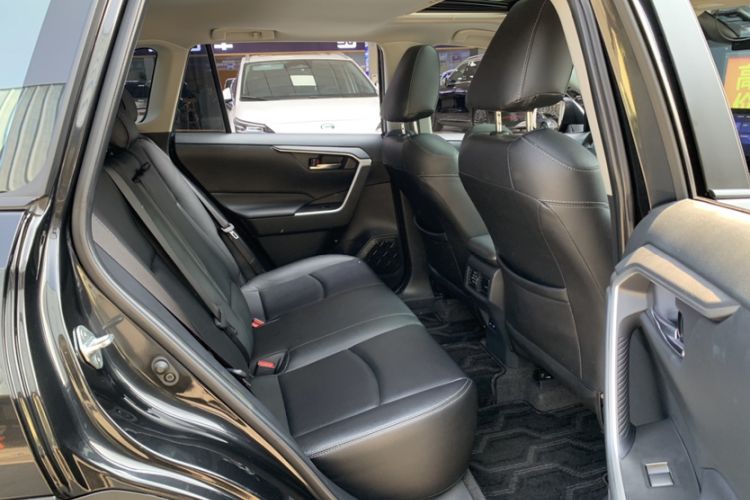 Used Toyota RAV4 2021 2.0L CVT Two-Wheel Drive Fashion Edition
