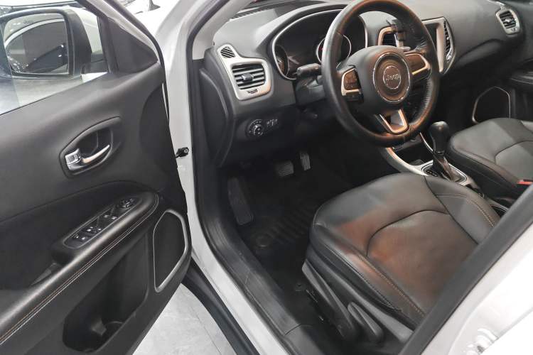 Used Jeep Compass 2017 200T Automatic Family Edition