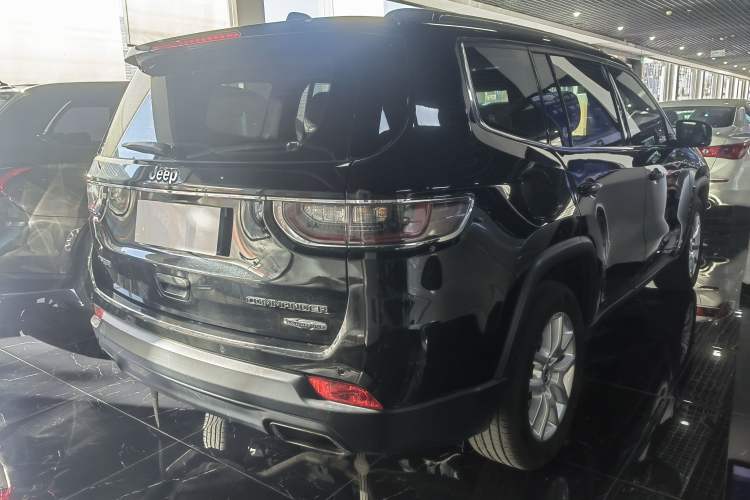 Used Jeep Commander 2018 2.0T Two-Wheel Drive Enjoy Edition China V