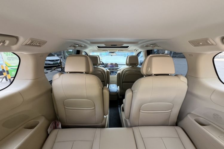Used Buick GL8 2023 ES Lu Zun Deluxe Model Interior 3