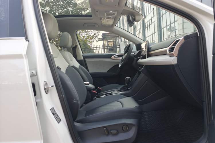 Used Volkswagen Tharu 2024 300TSI Two-Wheel-Drive Full Moon Edition
