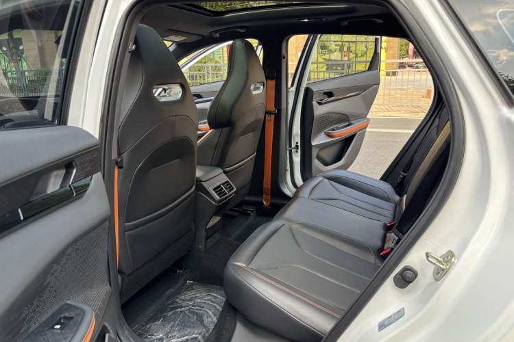 Used Changan UNI-V 2023 1.5T Prestige Model
