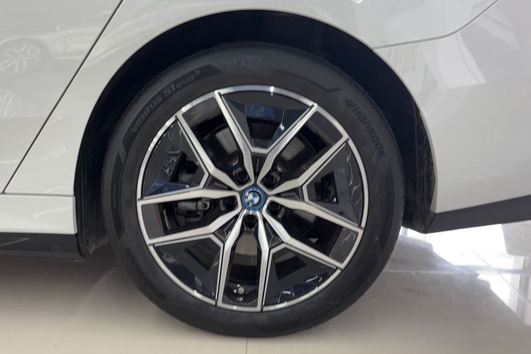 Used BMW i5 2024 eDrive 35L M Sport Package
