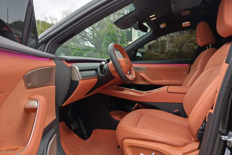 Used ONVO L60 2024 60 kWh Rear-Drive Version Left Front Seat