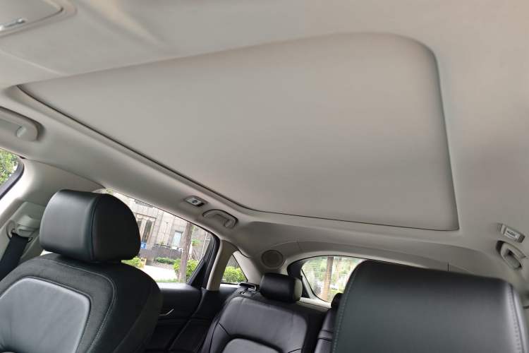 Used Honda Avancier 2017 240TURBO Two-Wheel Drive Comfort Version Headliner