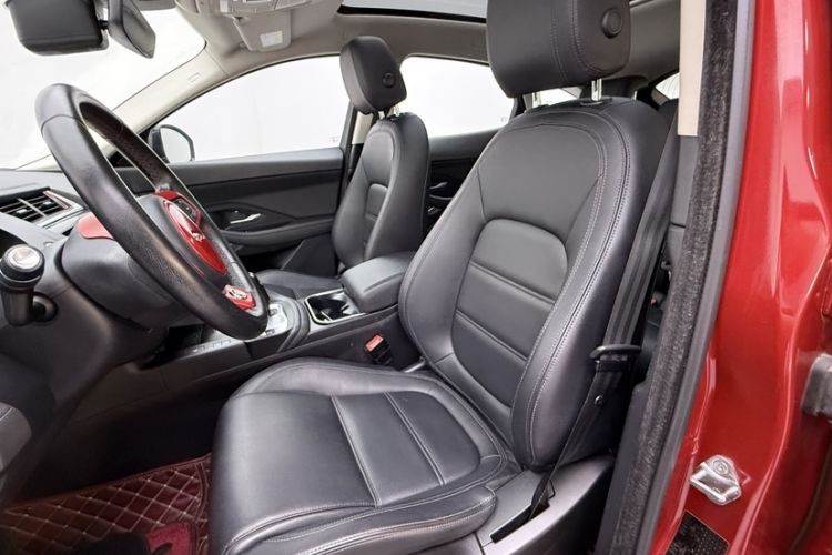 Used Jaguar E-PACE 2018 P200 S China V-standard Interior 8