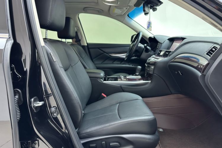 Used Infiniti Q70 2017 Q70L 2.5L Enjoyment Edition