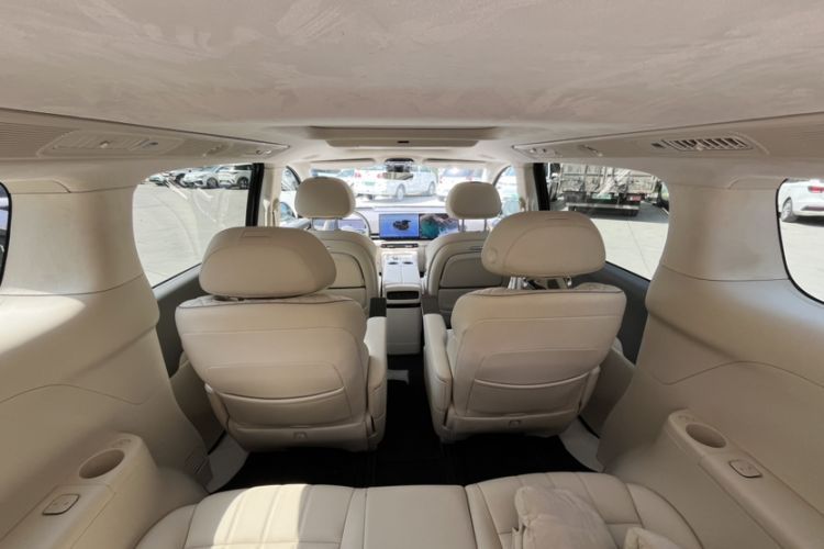 Used VOYAH Dream 2025 PHEV Four-Wheel-Drive Flagship Kunpeng Edition Interior 9
