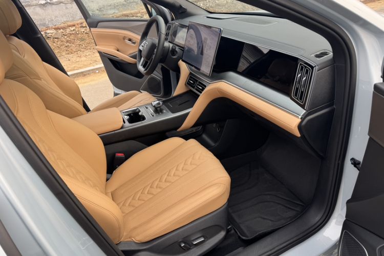 Used BYD Song L DM-i 2025 Intelligent Driving Version 160 km Beyond-Range Type