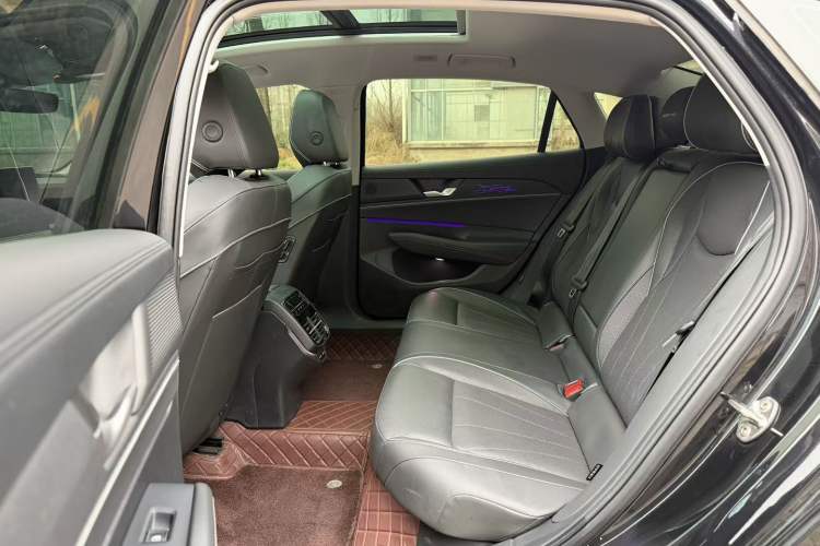 Used Volkswagen Passat 2025 Pro 380TSI Dragon Edition
